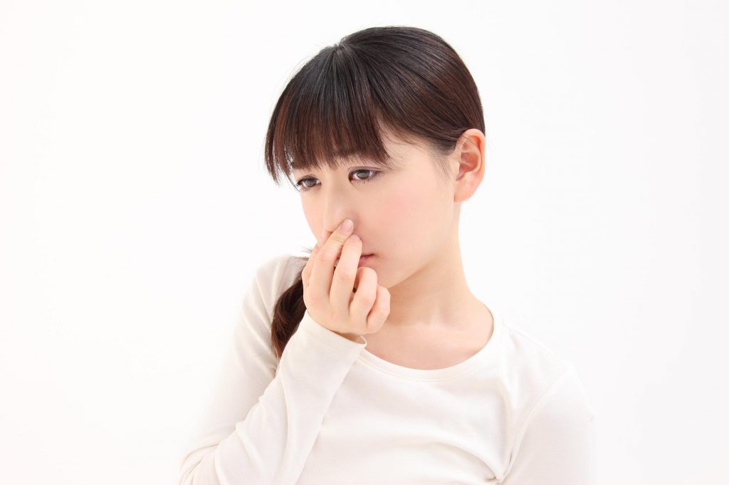 鼻づまりや蓄膿症が口臭の原因になる？その予防方法とは？