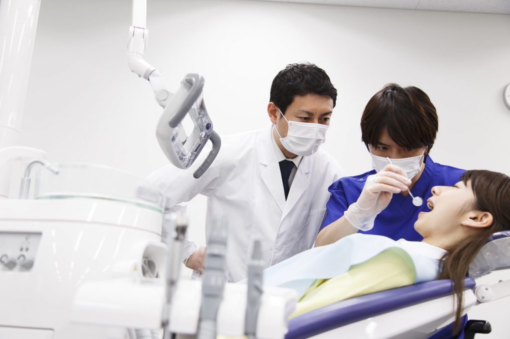 顎関節症は親知らずが原因?親知らずの抜歯が顎関節症を引き起こす?