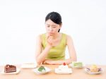 断食や無理なダイエットなどの栄養不足が口臭の原因になる？